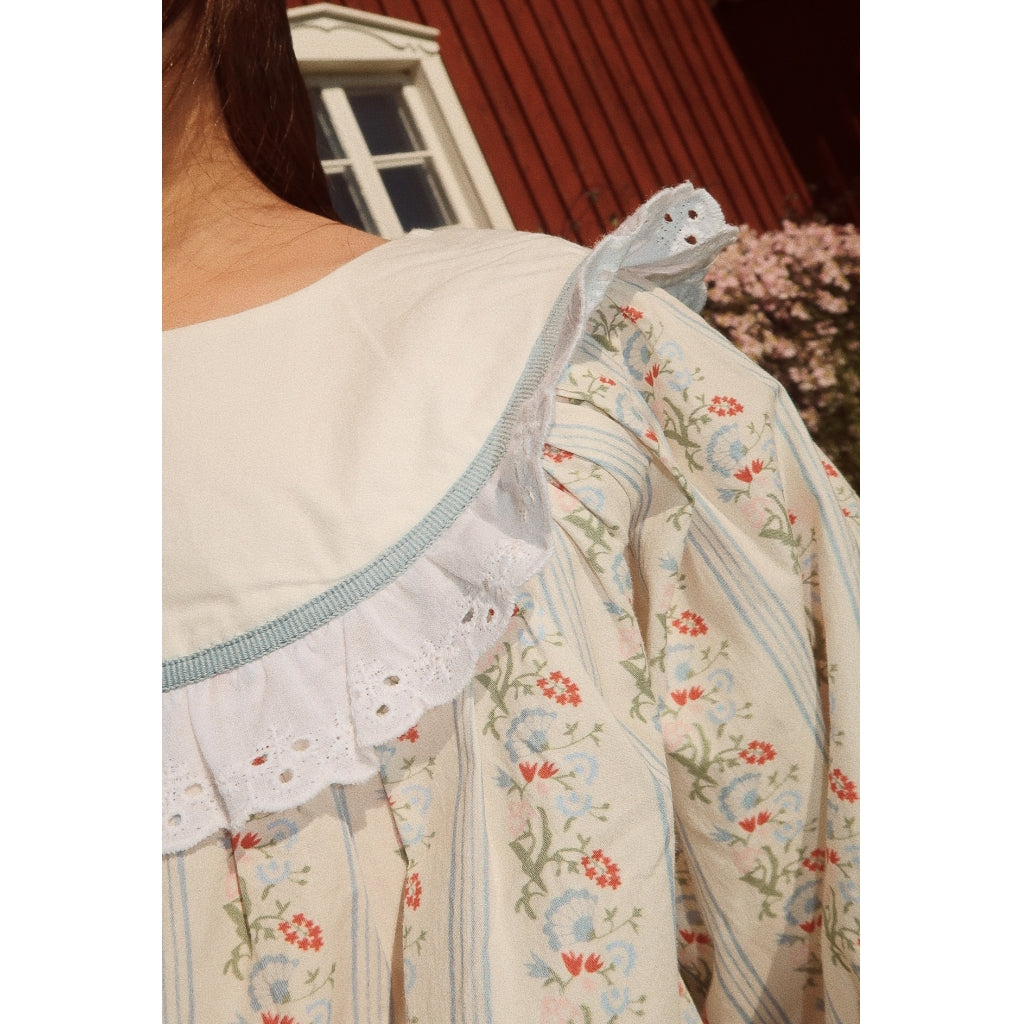 Flöss Aps Abigail Blouse Blouse Soft white/Bright blue