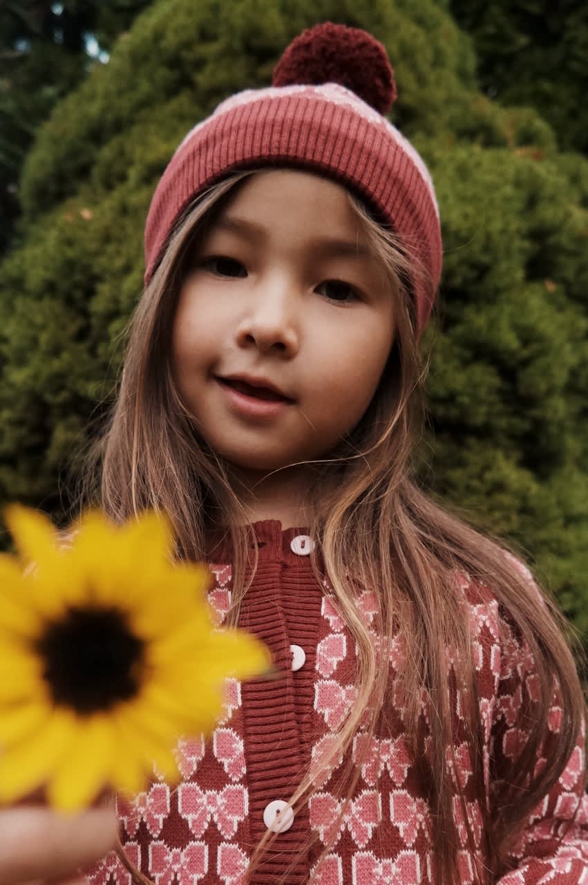 Nove Beanie - Bordeaux Bow