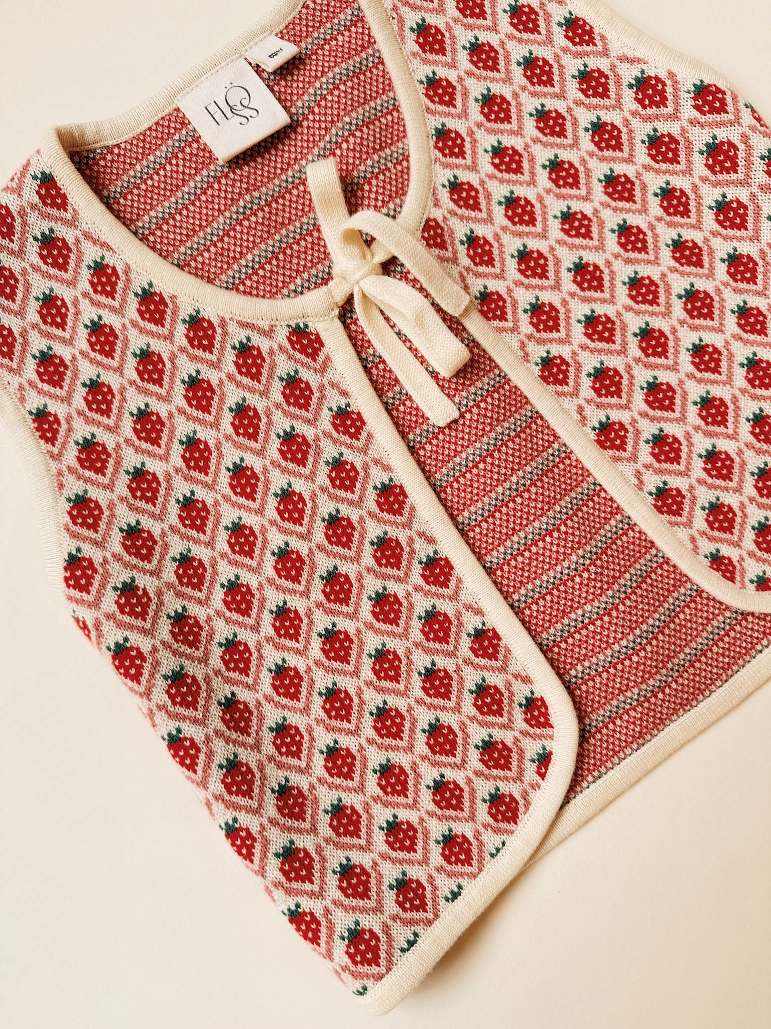 Zuri Vest - Soft White Berry